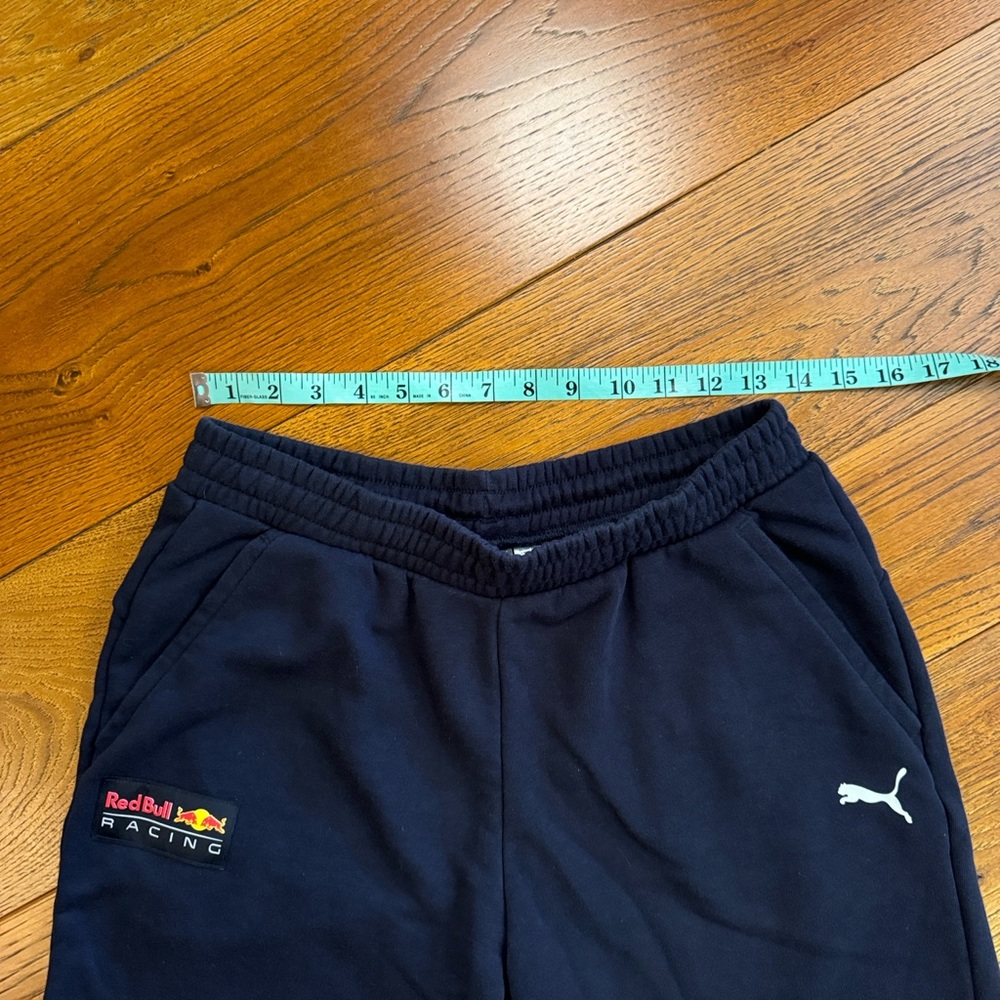 Red Bull Racing Jogger Shorts - Picture 3 of 4